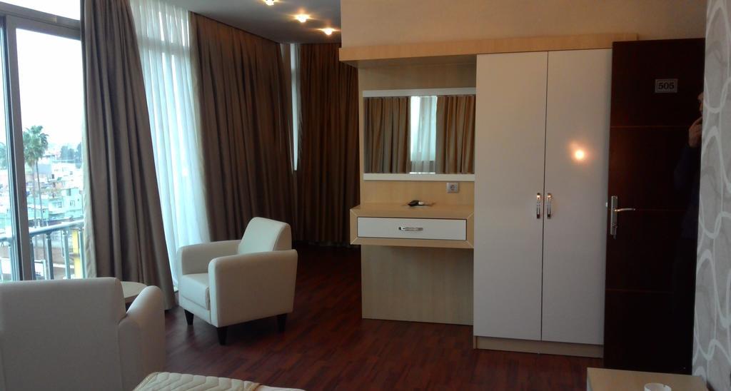 Guney Adana Otel Zewnętrze zdjęcie